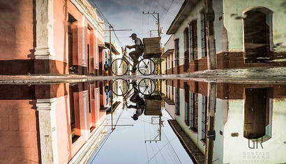 Gonzalo Romero Panadero Cubano, 2018. Fotografía urbana. 100 x 150 cm.